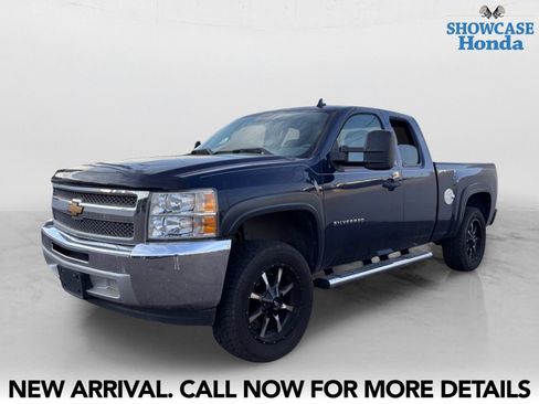 Used 2012 Chevrolet Silverado 1500 LT w/ All-Star Edition RWD image 2