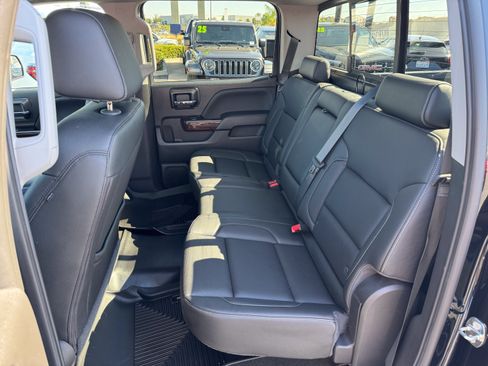 Used 2018 GMC Sierra 1500 SLT AWD/4WD image 31