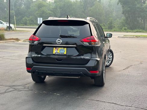 Used 2019 Nissan Rogue SV AWD/4WD image 8