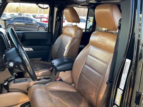 Used 2012 Jeep Wrangler Unlimited Sahara w/ Connectivity Group image 25