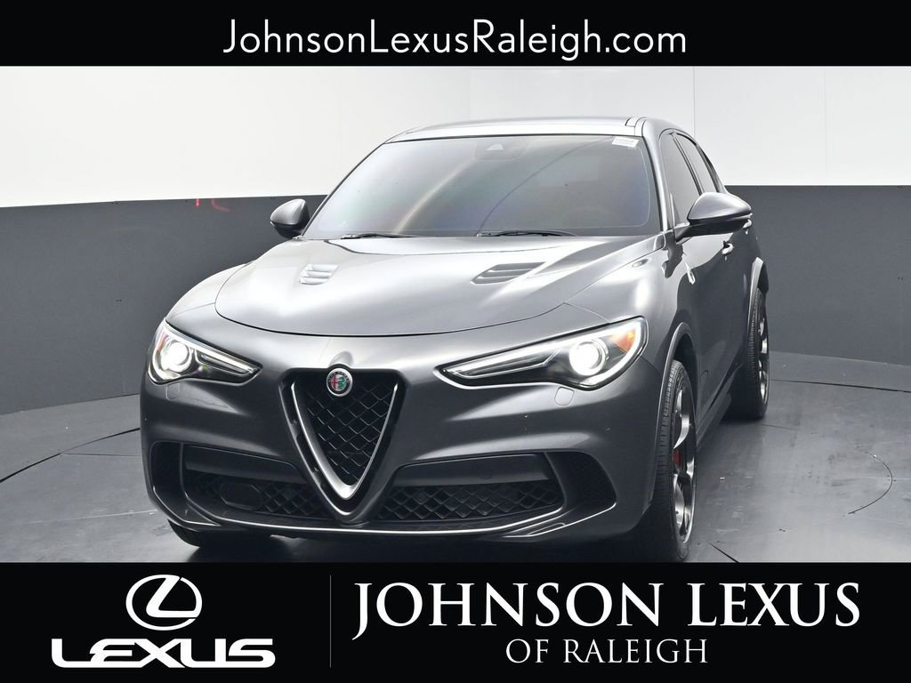 Used 2018 Alfa Romeo Stelvio Quadrifoglio w/ Driver Assist Dynamic Package AWD/4WD image 5