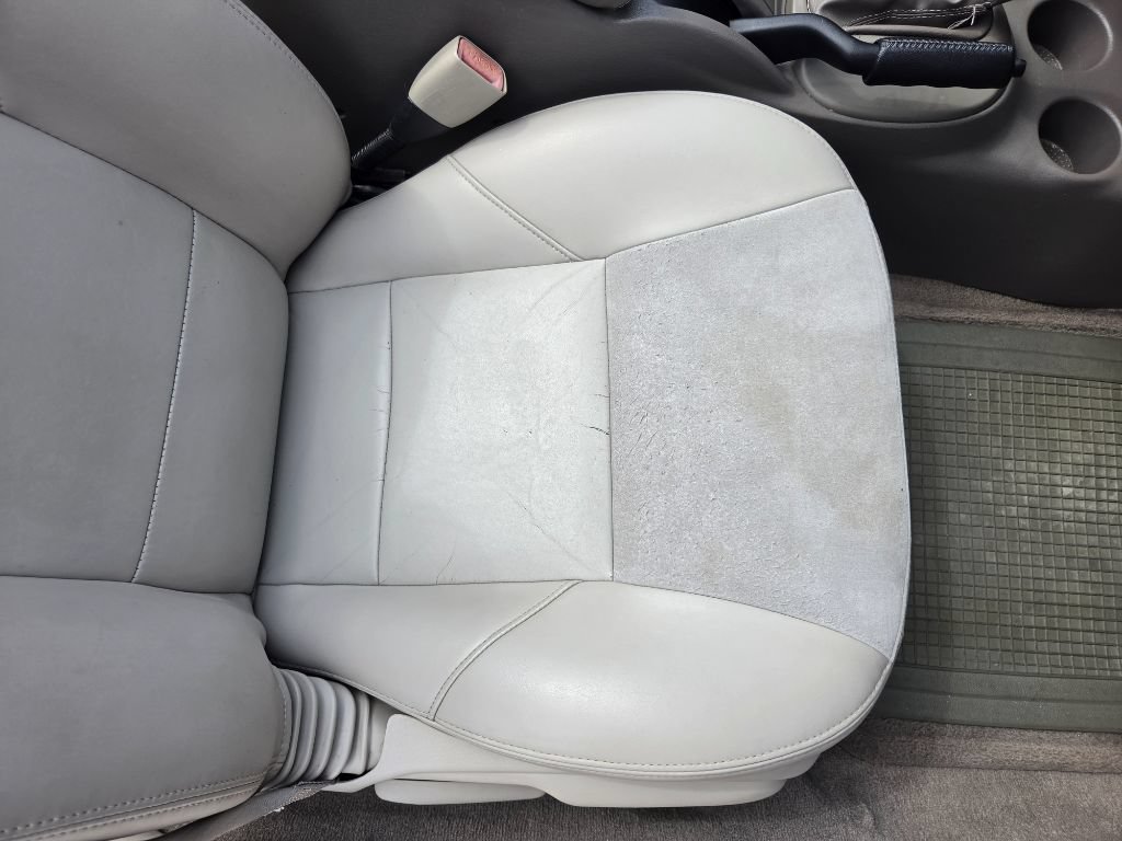 Used 2006 Chrysler Sebring Limited FWD image 30