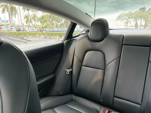 Used 2023 Tesla Model 3 Standard Range image 11