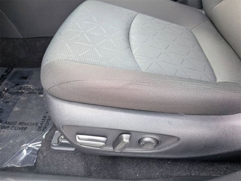 Used 2025 Toyota RAV4 XLE image 13