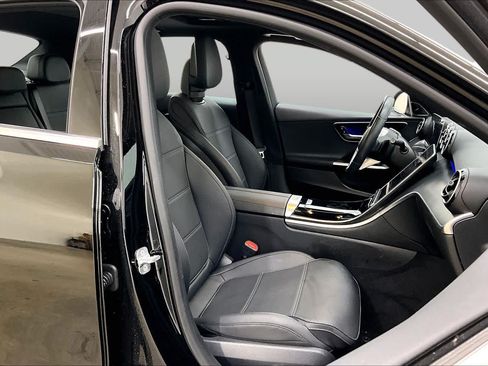 Used 2024 Mercedes-Benz C 300 4MATIC Sedan w/ Exclusive Trim Package image 9