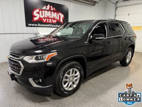 Used 2020 Chevrolet Traverse LT FWD image 1