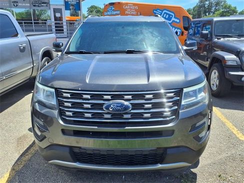 Used 2016 Ford Explorer XLT w/ Equipment Group 202A image 2