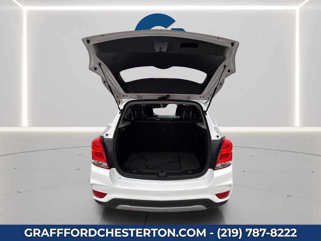 Used 2018 Chevrolet Trax LT w/ LT Convenience Package AWD/4WD image 26