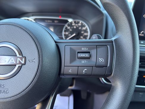 Used 2024 Nissan Rogue S image 20