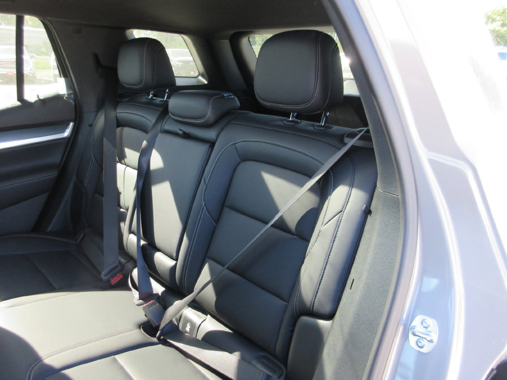 New 2027 GMC Terrain Elevation w/ Elevation Premium Package FWD image 10