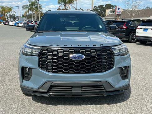 Used 2025 Ford Explorer ST-Line w/ Premium Package image 13
