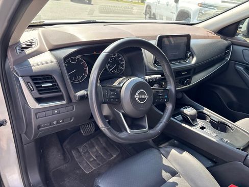 Used 2023 Nissan Rogue SV w/ SV Premium B Package FWD image 4