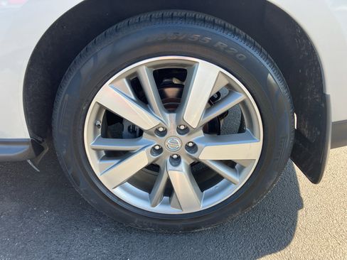 Used 2016 Nissan Pathfinder Platinum AWD/4WD image 11