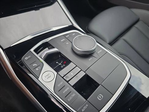 Used 2024 BMW 330e w/ Convenience Package image 13