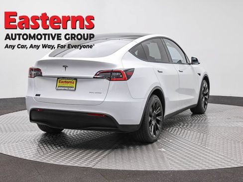 Used 2021 Tesla Model Y Long Range AWD/4WD image 5