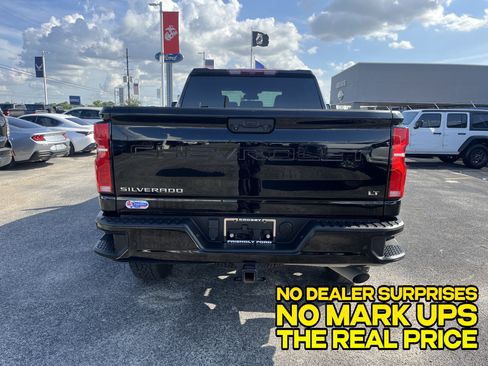 Used 2025 Chevrolet Silverado 2500 LT w/ Z71 Chrome Sport Edition AWD/4WD image 3