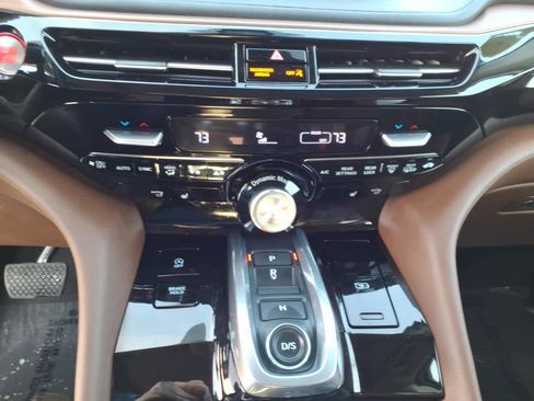 Used 2023 Acura MDX SH-AWD w/ Technology Package image 17