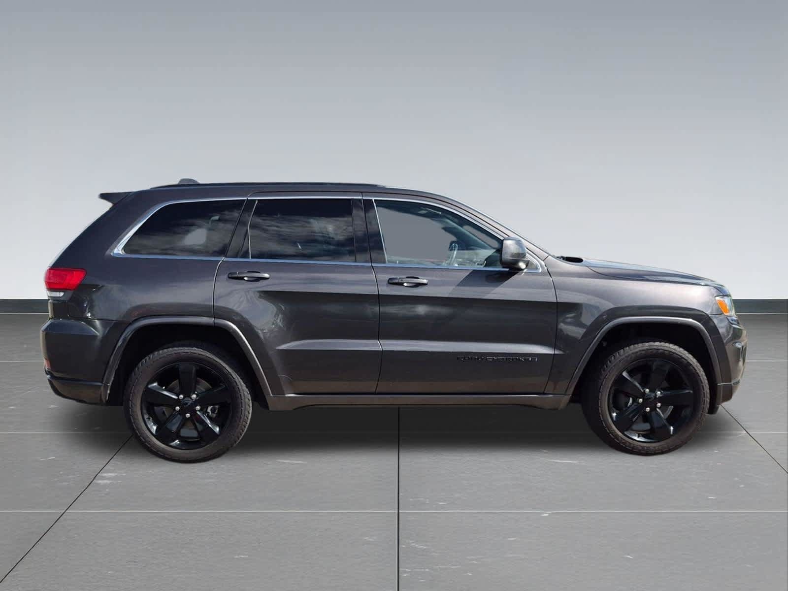 Used 2015 Jeep Grand Cherokee Altitude AWD/4WD image 7