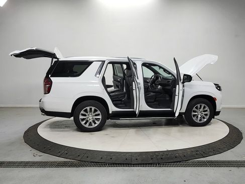 Used 2023 Chevrolet Tahoe Premier RWD image 16