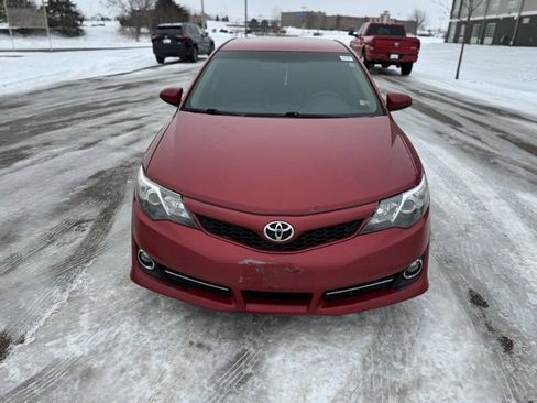 Used 2014 Toyota Camry SE image 10