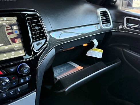 Used 2019 Jeep Grand Cherokee SRT image 59