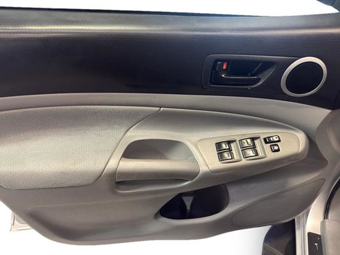 Used 2011 Toyota Tacoma 4x4 Double Cab w/ SR5 Pkg #2 image 14