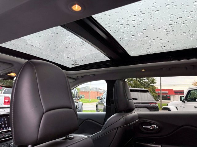 Certified 2020 Jeep Cherokee Limited AWD/4WD image 15