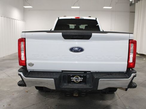 Used 2024 Ford F250 XLT image 8