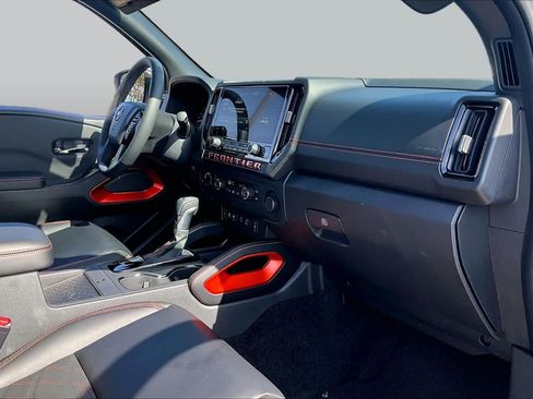 Certified 2025 Nissan Frontier PRO-4X w/ Pro Premium Package AWD/4WD image 19