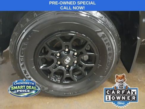 Used 2022 Toyota Tacoma SR5 AWD/4WD image 6