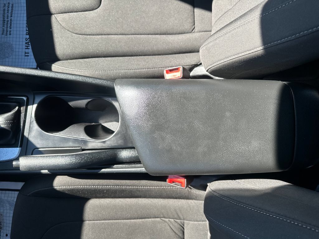 Used 2022 Hyundai Elantra SEL FWD image 33
