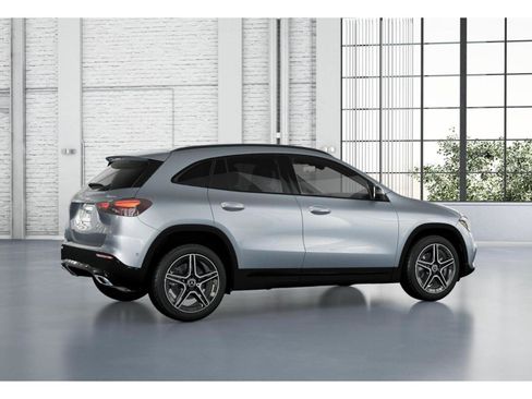New 2026 Mercedes-Benz GLA 250 4MATIC image 2