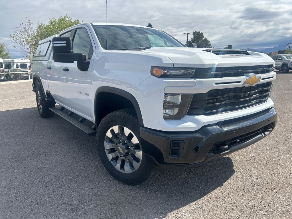 Used 2025 Chevrolet Silverado 2500 Custom w/ Custom Value Package AWD/4WD image 1