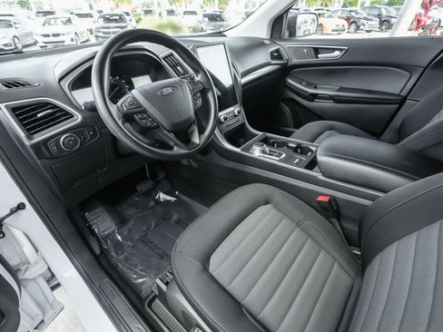 Used 2023 Ford Edge SE image 6