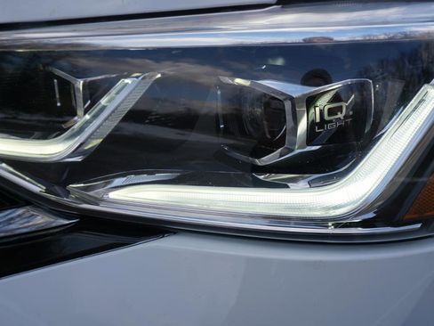 Used 2022 Volkswagen Taos SEL w/ Panoramic Sunroof Package image 36