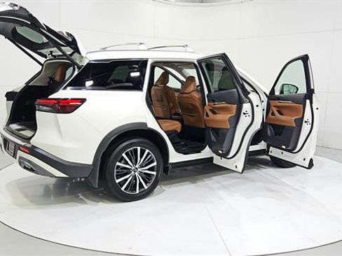 Used 2023 INFINITI QX60 Sensory w/ Vision Package AWD/4WD image 32