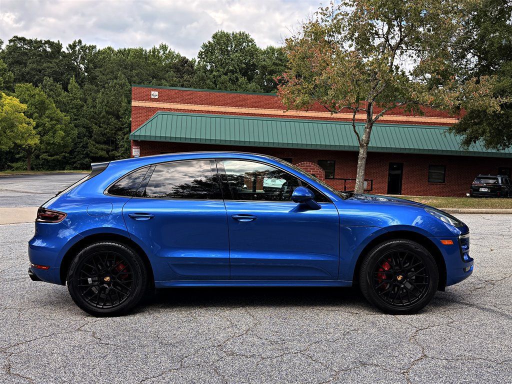 Used 2017 Porsche Macan GTS AWD/4WD image 4