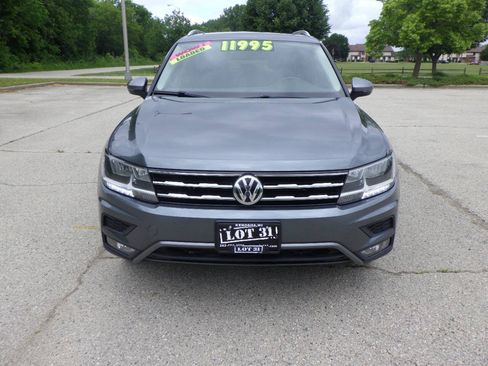 Used 2018 Volkswagen Tiguan SEL AWD/4WD image 4