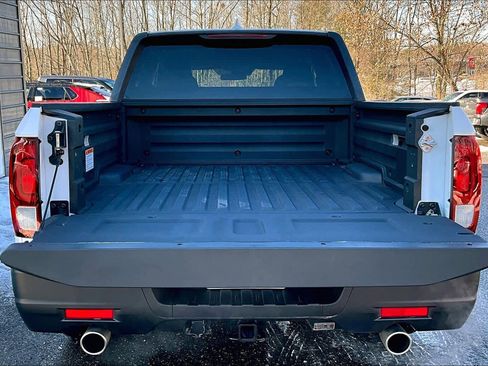 Used 2025 Honda Ridgeline Sport image 30