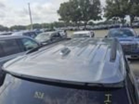 Used 2026 Chevrolet Traverse LT FWD image 18