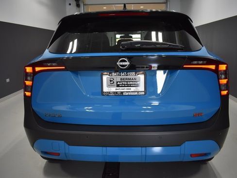 Certified 2025 Nissan Kicks SR image 9