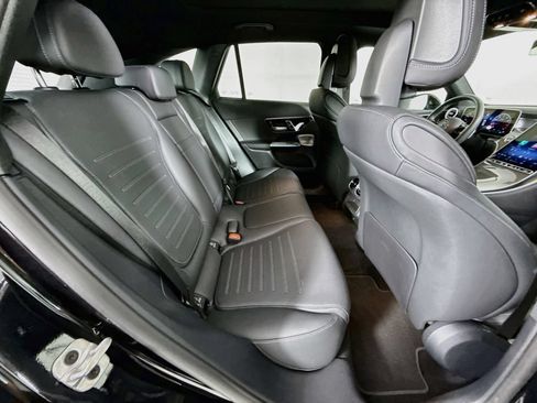Used 2026 Mercedes-Benz GLC 300 4MATIC image 22