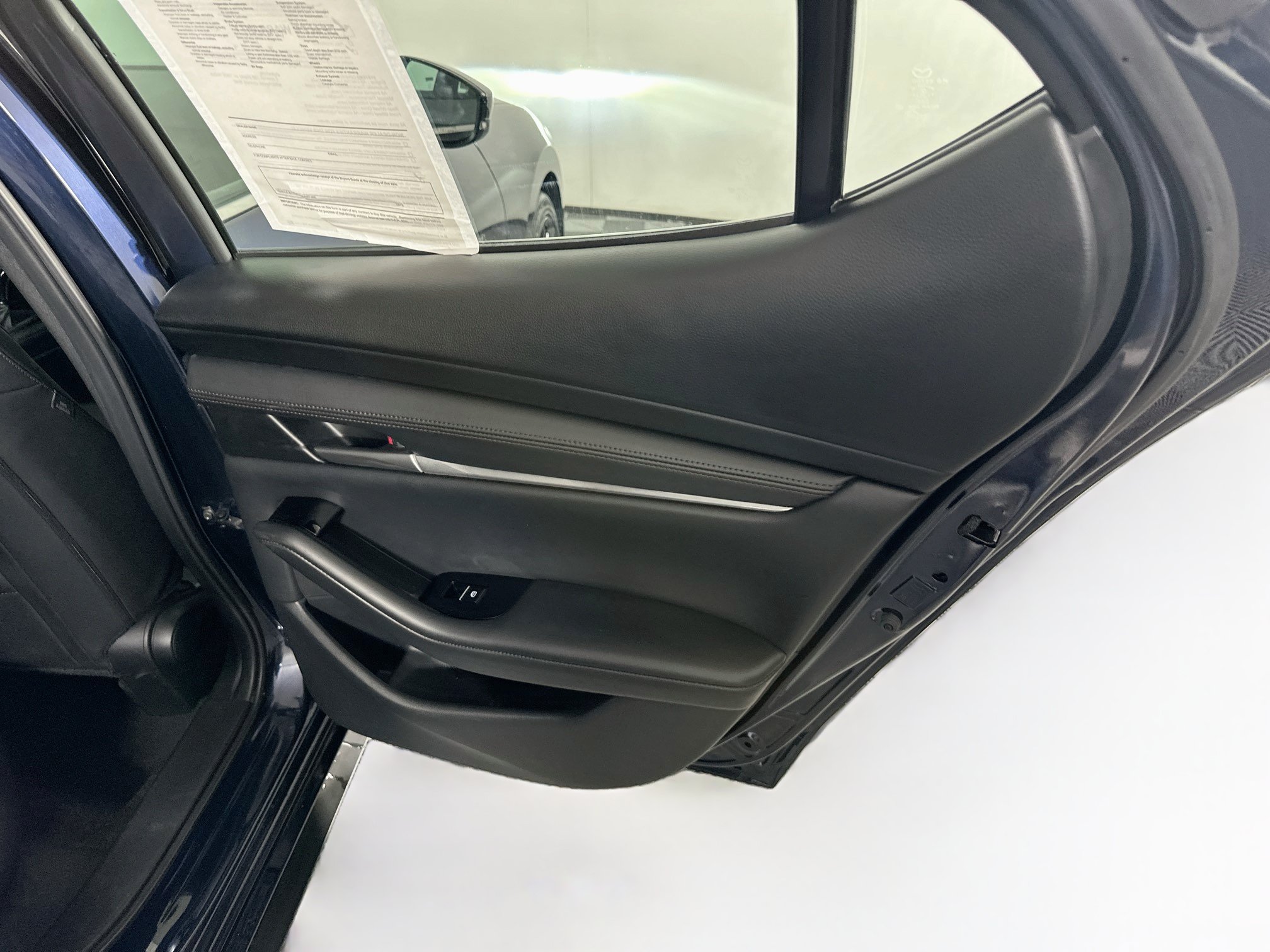 Used 2024 MAZDA MAZDA3 s FWD image 29