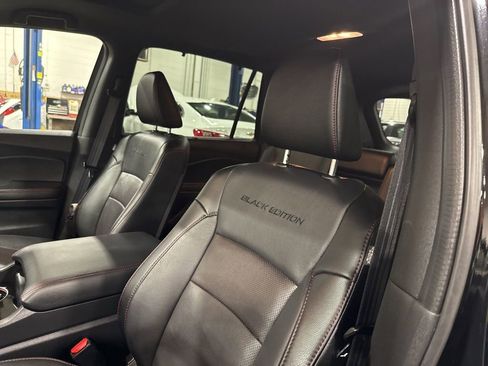 Used 2025 Honda Passport Black Edition image 16