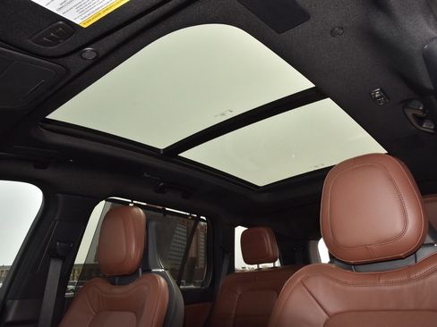 New 2025 Lincoln Aviator Reserve w/ Equipment Group 201A image 30