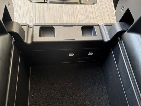 Used 2024 MAZDA CX-90 3.3 Turbo w/ Preferred Plus image 25