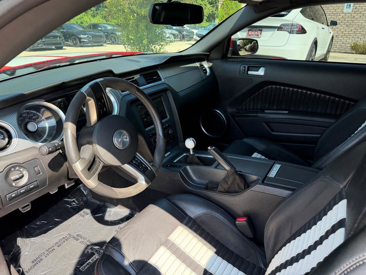 Used 2010 Ford Mustang Shelby GT500 RWD image 10