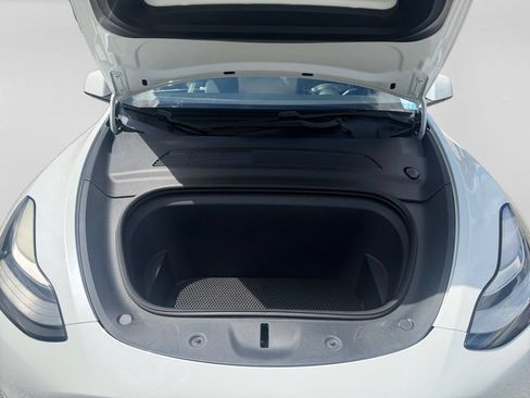 Used 2020 Tesla Model Y Long Range AWD/4WD image 32