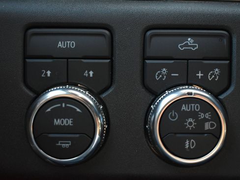 Used 2022 GMC Sierra 1500 Elevation AWD/4WD image 16