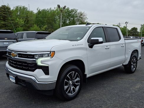 Certified 2024 Chevrolet Silverado 1500 LT AWD/4WD image 3